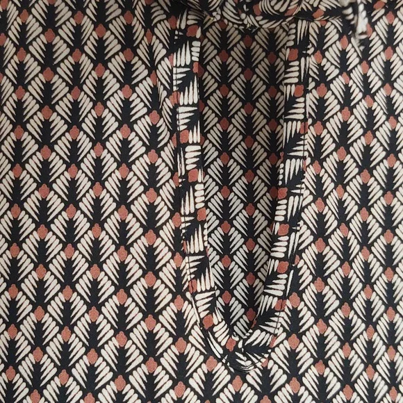 EUC Les Amis Black and Brown Patterned Blouse Size M - Picture 6 of 7